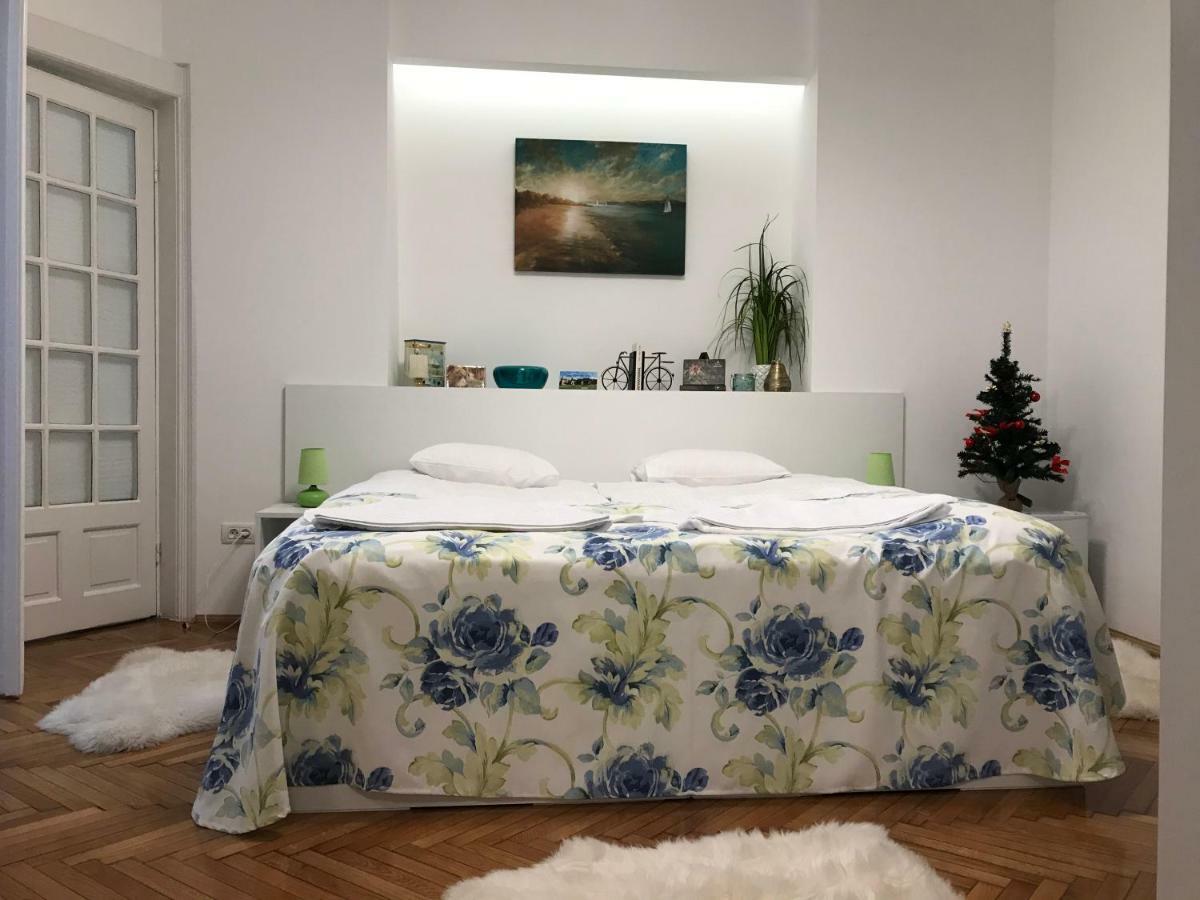 Victoria Luxury Apartment Бухарест Екстер'єр фото