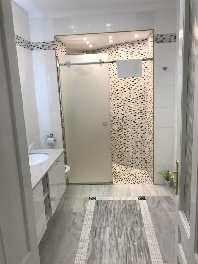 Victoria Luxury Apartment Бухарест Екстер'єр фото